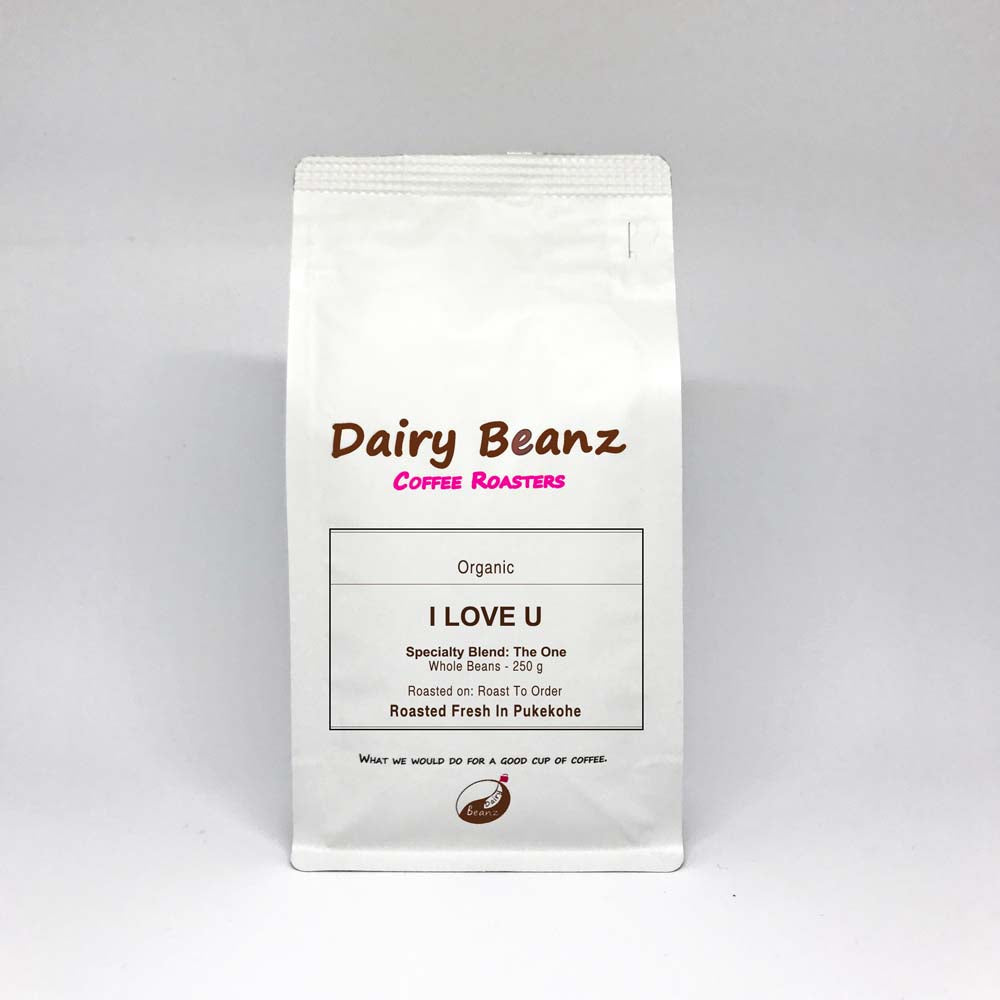 Custom Coffee Gift Pack featuring "I Love U" personalized coffee bag label.